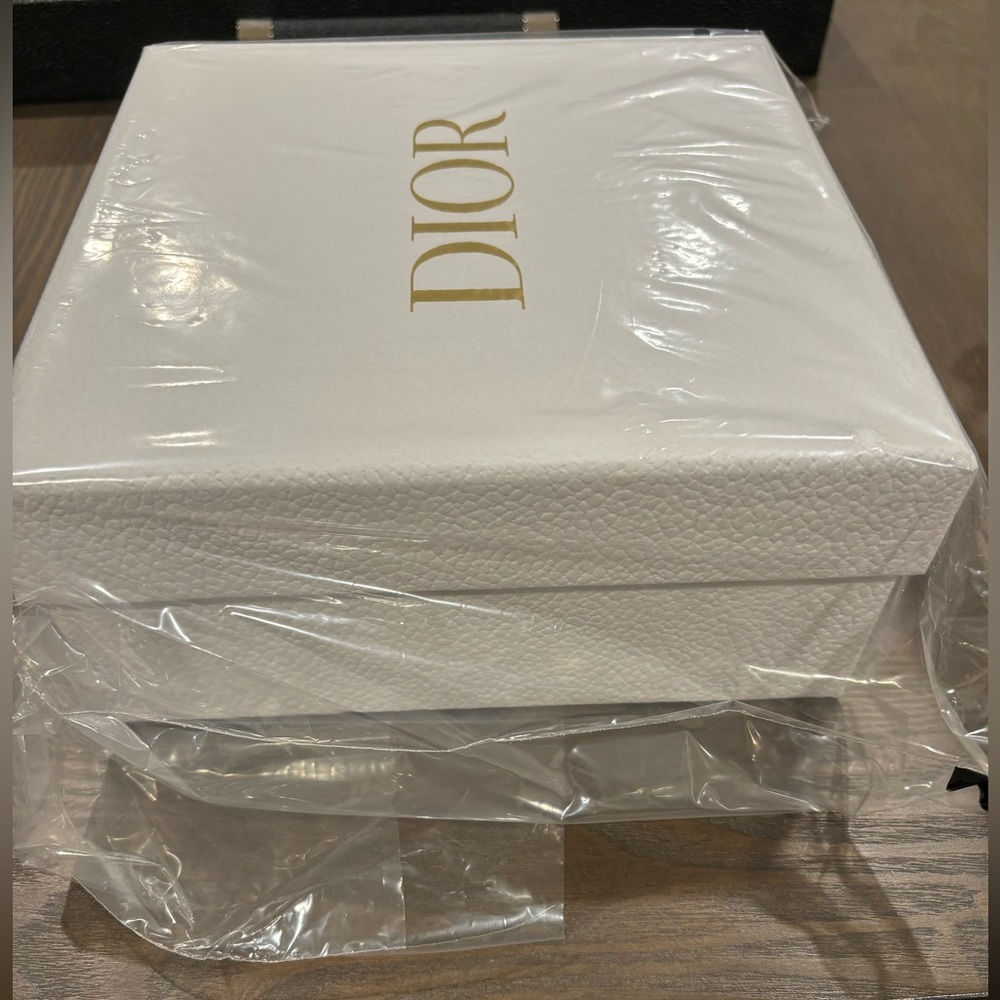 Dior Box - Picture 5 of 7